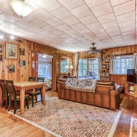 The Cedars Cabin Welches Bagian luar foto