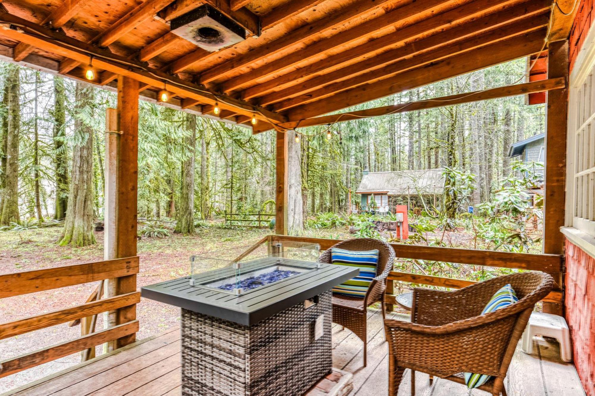 The Cedars Cabin Welches Bagian luar foto